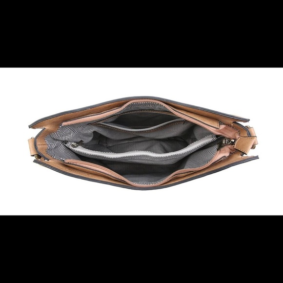 Concealed Carry Hipster Handbag plus bonus strap! - Picture 4 of 11